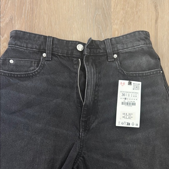 Zara Black Denim Women's Shorts - Picture 2 of 6